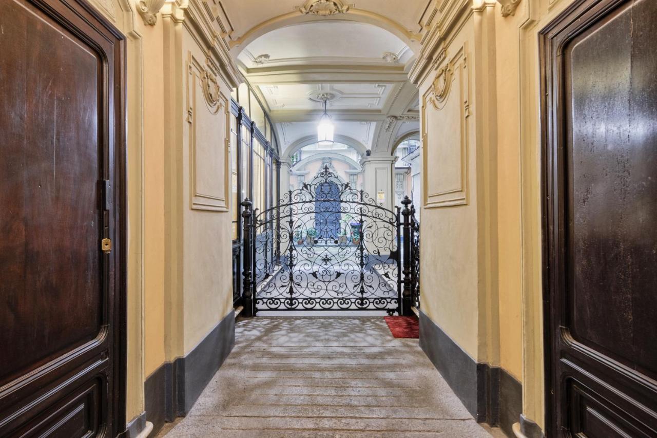Acadamis -Il Rifugio Dei Mercanti- Piazza Castello Turin Extérieur photo
