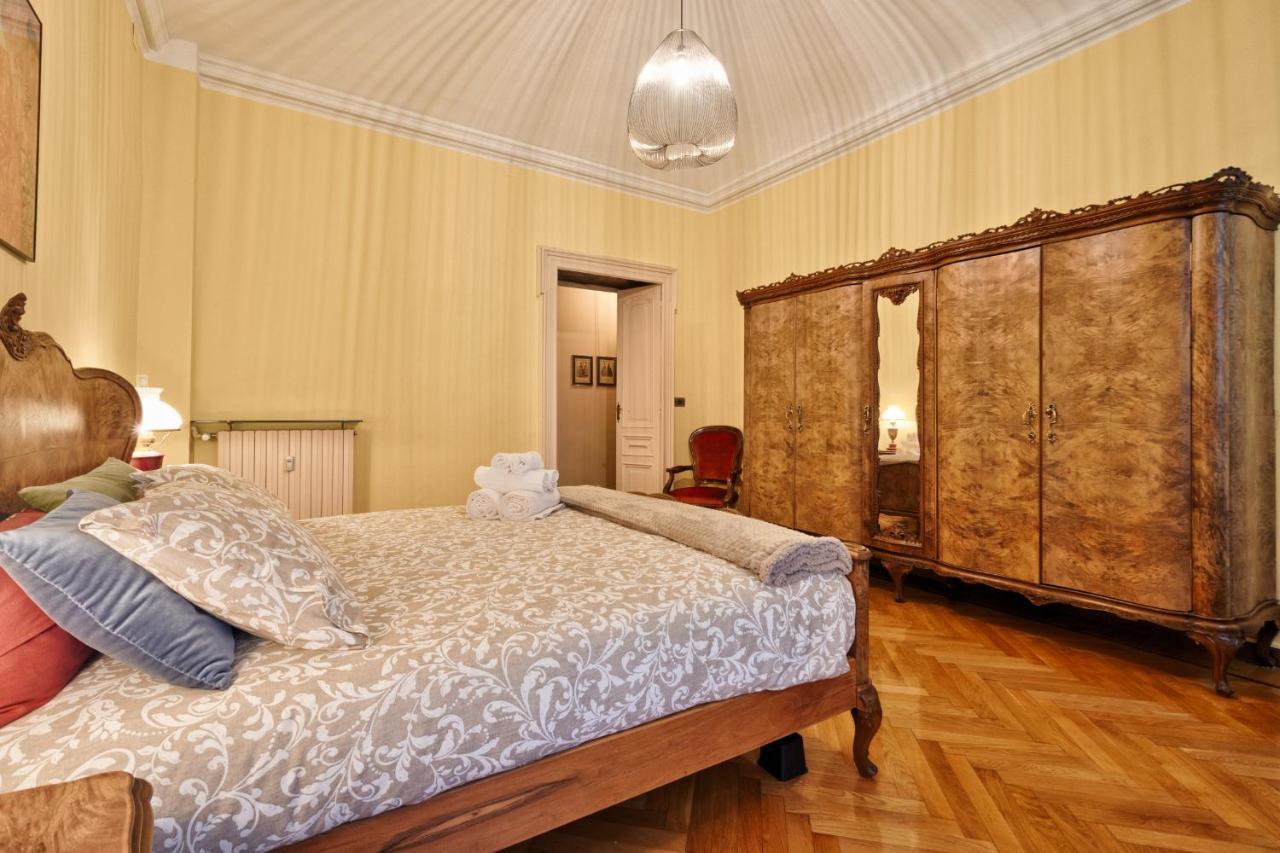 Acadamis -Il Rifugio Dei Mercanti- Piazza Castello Turin Extérieur photo