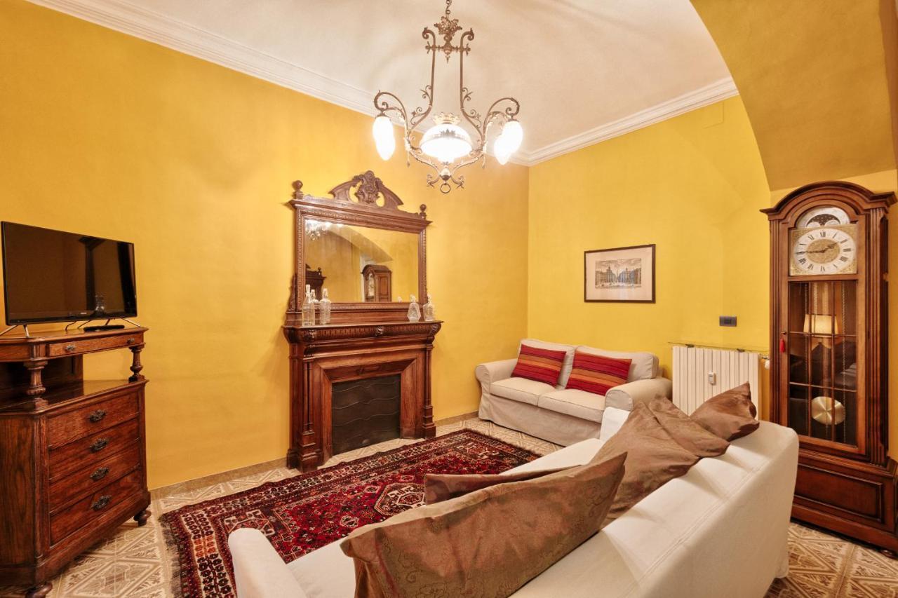 Acadamis -Il Rifugio Dei Mercanti- Piazza Castello Turin Extérieur photo