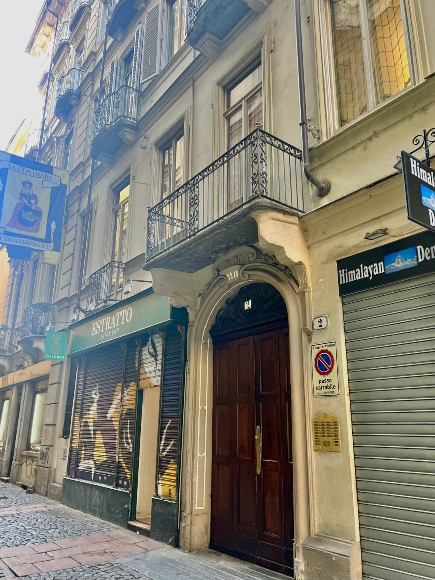 Acadamis -Il Rifugio Dei Mercanti- Piazza Castello Turin Extérieur photo